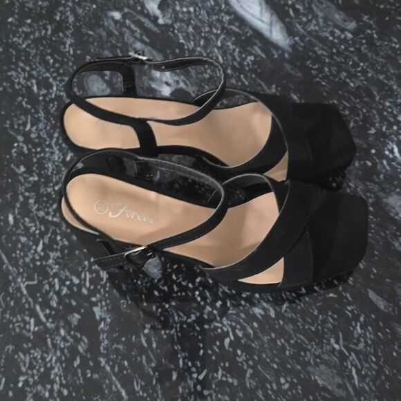 BRAND NEW FOREVER BLOCK HEEL  CRISS-CROSS  ADJUSTABLE BUCKLE ALMOND TOE … - Picture 9 of 16